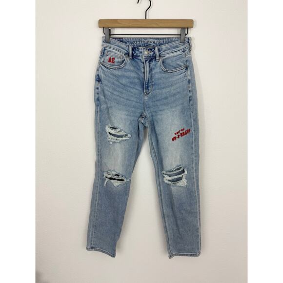 American Eagle Tony the Tiger Embroidered Mom Straight Jeans Sz 2 Short - Picture 1 of 9